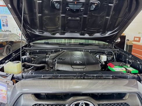 Used 2013 Toyota Tacoma 4x4 Double Cab w/ TRD Sport Pkg image 28