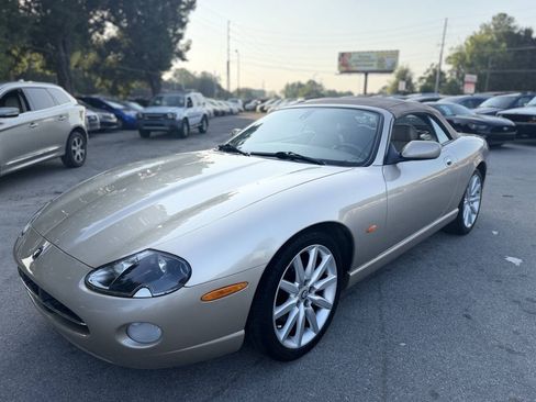 Used 2005 Jaguar XK8 Convertible RWD image 18
