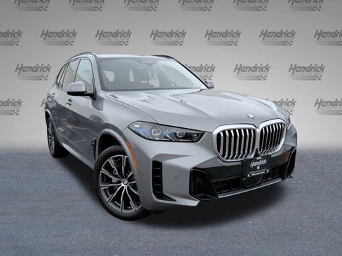 Used 2025 BMW X5 xDrive40i image 2