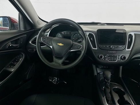 Used 2024 Chevrolet Malibu LT image 29