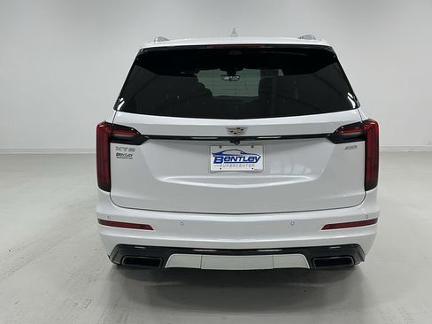 Used 2022 Cadillac XT6 Premium Luxury w/ LPO, ONYX Package image 4