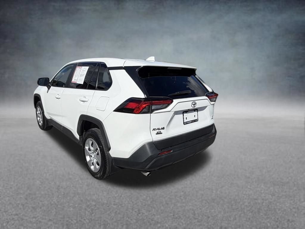 Used 2024 Toyota RAV4 LE AWD/4WD image 3