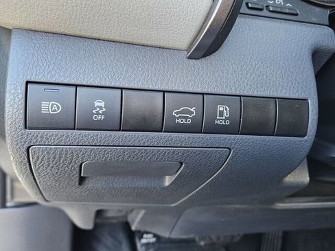 Used 2022 Toyota Camry SE image 28