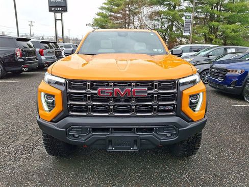 Used 2025 GMC Canyon AT4 w/ AT4X AEV Edition image 2