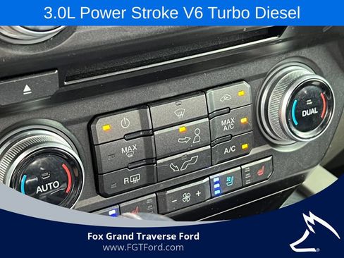 Certified 2018 Ford F150 Lariat w/ Equipment Group 502A Luxury AWD/4WD image 28