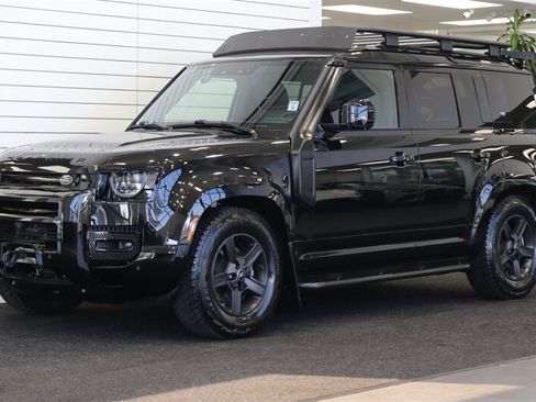 Used 2023 Land Rover Defender 110 S AWD/4WD image 3