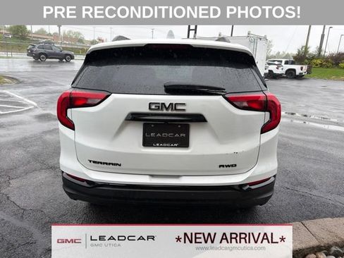 Used 2020 GMC Terrain SLE w/ Driver Convenience Package AWD/4WD image 4
