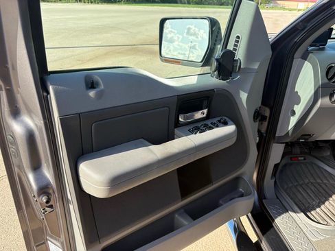 Used 2005 Ford F150 XLT AWD/4WD image 38