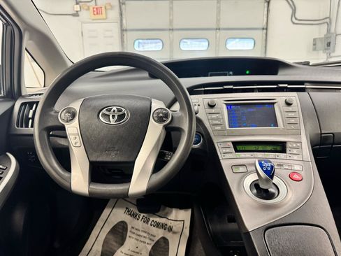 Used 2015 Toyota Prius Two FWD image 19