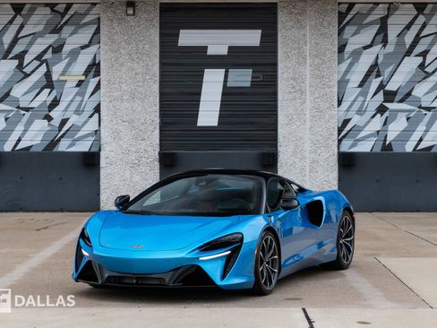 Used 2023 McLaren Artura image 5
