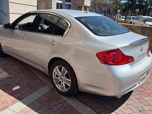 Used 2015 INFINITI Q40 AWD w/ Navigation Package image 5