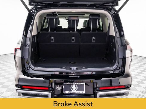Certified 2026 INFINITI QX80 Luxe w/ Cargo Package AWD/4WD image 30
