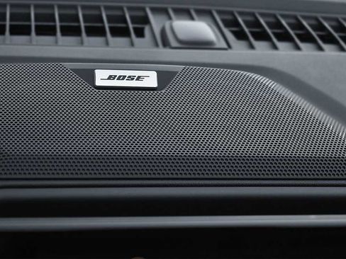 Used 2026 Chevrolet Colorado Z71 w/ Technology Package AWD/4WD image 15