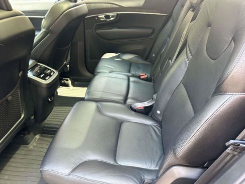 Used 2020 Volvo XC90 T6 Momentum w/ Protection Package Premier AWD/4WD image 29