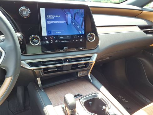 Certified 2023 Lexus RX 350 Premium w/ Accessory Package AWD/4WD image 18