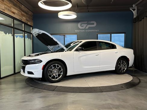 Used 2017 Dodge Charger SE w/ Power Sunroof Group image 24