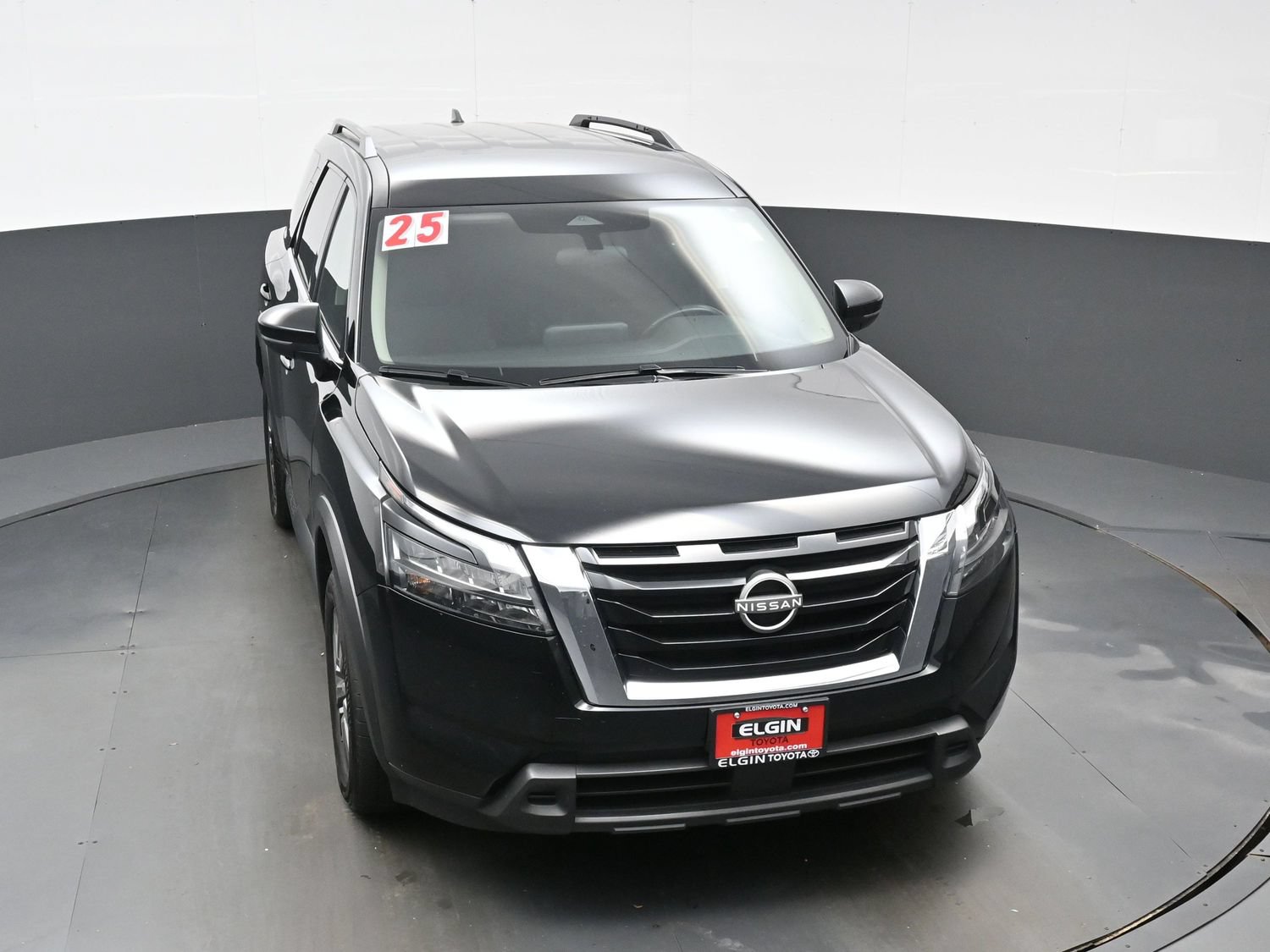 Used 2025 Nissan Pathfinder SV AWD/4WD image 38