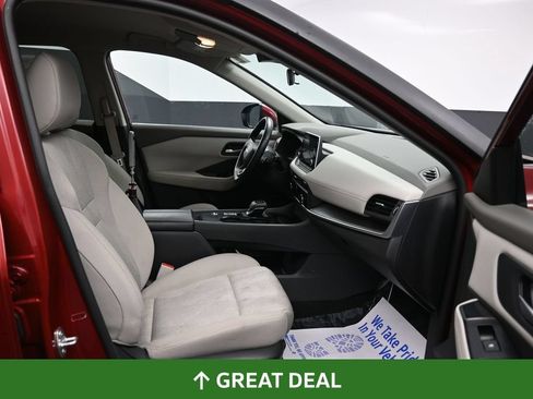 Used 2025 Nissan Rogue SV FWD image 21