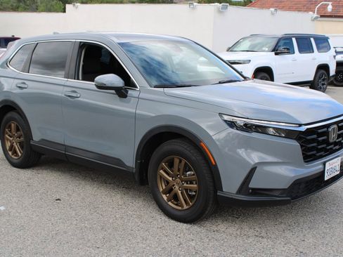 Used 2024 Honda CR-V LX image 3