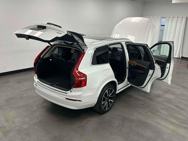 Used 2023 Volvo XC90 B6 Plus w/ Protection Package Premier AWD/4WD image 16
