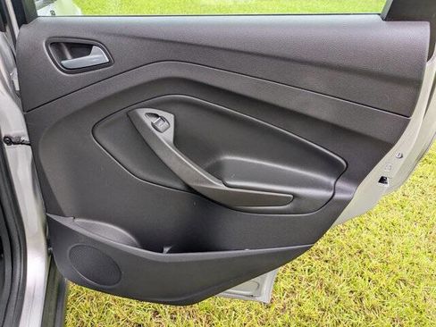 Used 2015 Ford C-MAX SE w/ Equipment Group 201A image 32