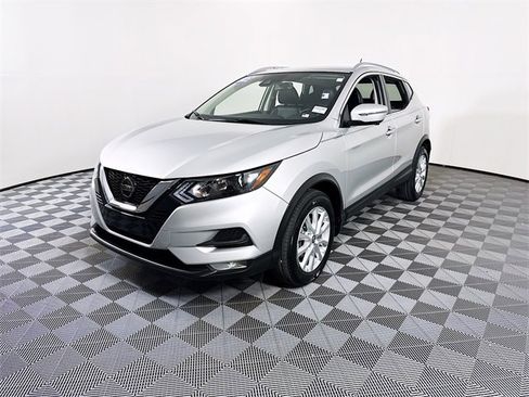 Certified 2022 Nissan Rogue Sport SV w/ Technology Package image 3