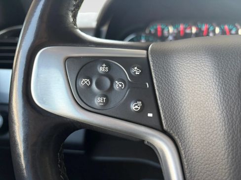 Used 2017 GMC Yukon SLT AWD/4WD image 32