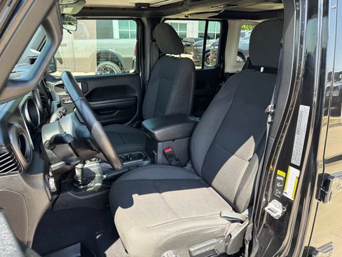 Used 2020 Jeep Wrangler Unlimited Sport S AWD/4WD image 15