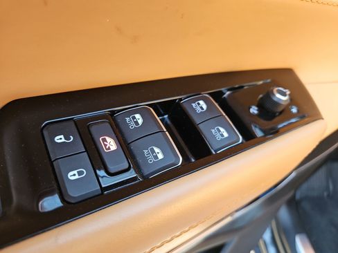 Used 2022 Jeep Grand Wagoneer Series III w/ Flexible Seating Group AWD/4WD image 23