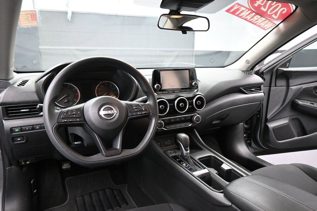 Used 2024 Nissan Sentra S FWD image 9