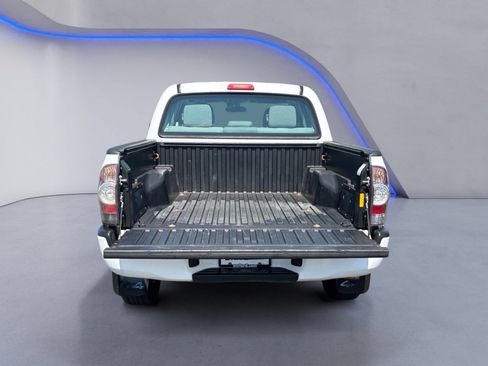 Used 2015 Toyota Tacoma 4x4 Double Cab w/ SR Package image 9