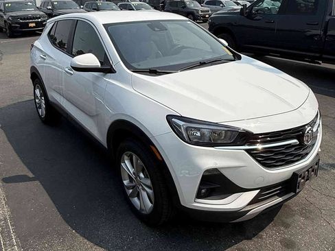 Used 2022 Buick Encore GX Preferred w/ Cold Weather Comfort Package AWD/4WD image 3