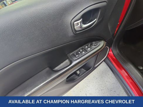 Used 2018 Jeep Compass Limited w/ Navigation Group AWD/4WD image 31