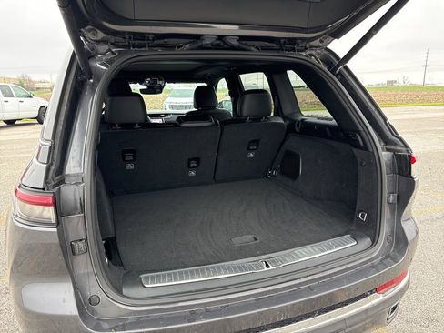 Used 2023 Jeep Grand Cherokee Overland image 9