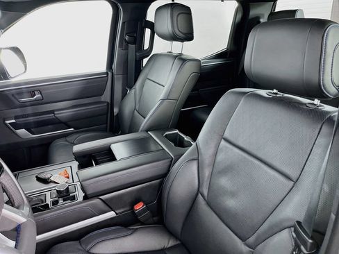 Used 2025 Toyota Tundra Platinum AWD/4WD image 31
