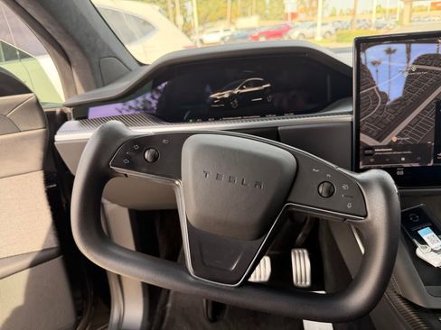 Used 2022 Tesla Model X Plaid AWD/4WD image 16