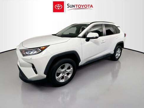 Used 2021 Toyota RAV4 XLE w/ Convenience Package image 9