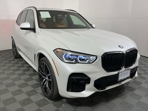 Certified 2022 BMW X5 xDrive40i w/ M Sport Package image 4