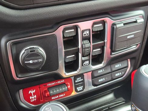 Used 2024 Jeep Wrangler Unlimited Rubicon 392 AWD/4WD image 24