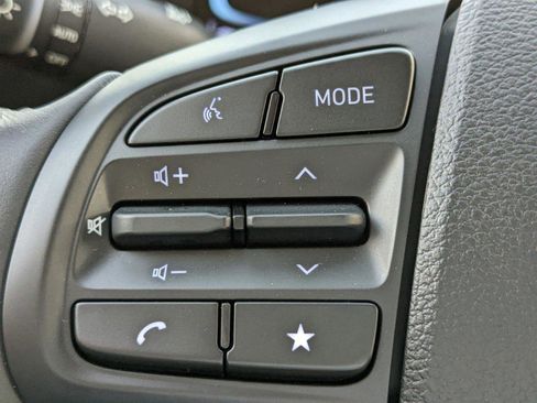 New 2025 Hyundai Venue SEL FWD image 30