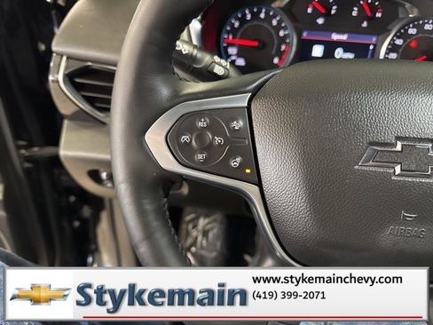 Used 2022 Chevrolet Traverse RS image 40