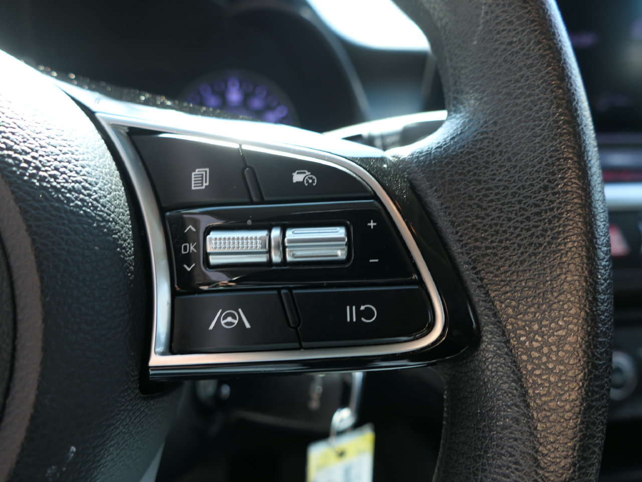 Certified 2024 Kia Forte LXS w/ LXS Technology Package FWD image 16