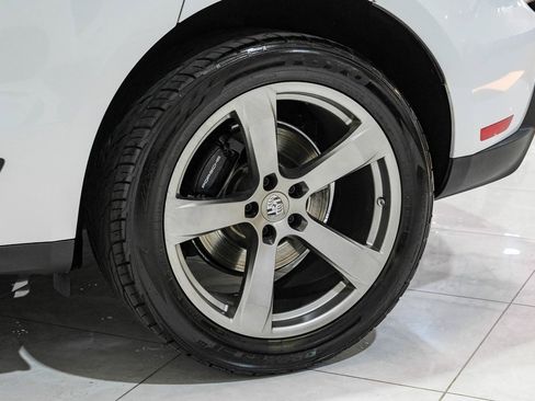 Used 2022 Porsche Macan image 54