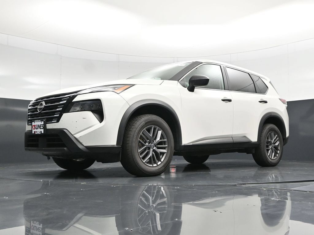 Used 2024 Nissan Rogue S AWD/4WD image 54