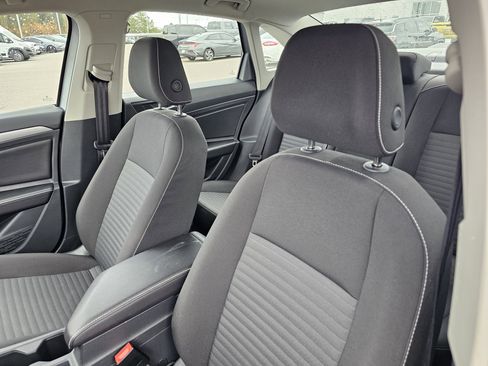 Used 2025 Volkswagen Jetta S image 15