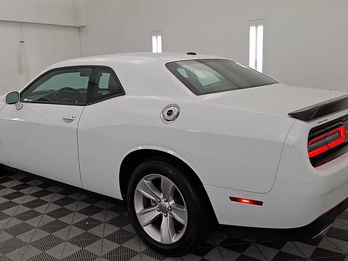 Used 2023 Dodge Challenger SXT image 2