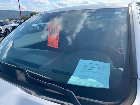 Used 2018 RAM 1500 Express RWD image 4