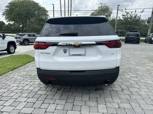 Used 2022 Chevrolet Traverse LT FWD image 39