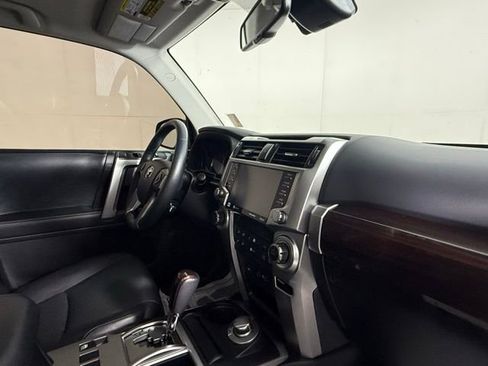 Used 2023 Toyota 4Runner Limited AWD/4WD image 32