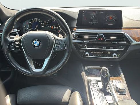 Used 2018 BMW 540i RWD image 19